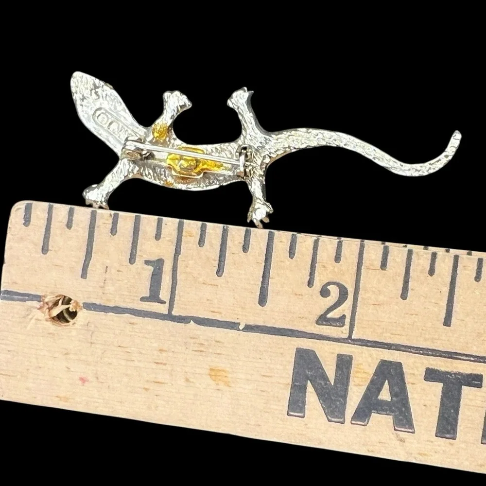 Vintage Lizard Gecko Salamander Gold Tone Red Eyes‎ Signed Gerry Brooch